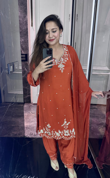 Laiba farshi suit