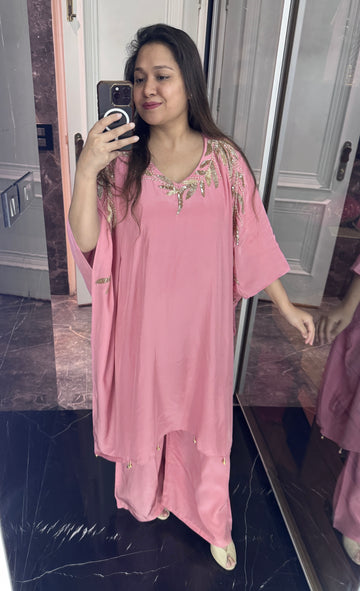 Nikhat kaftan