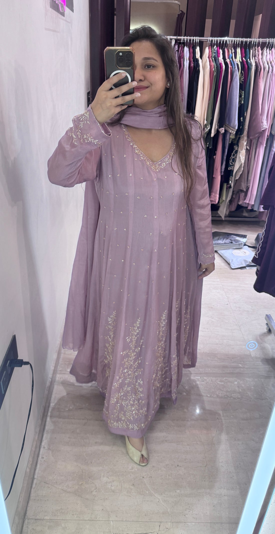 Izel anarkali