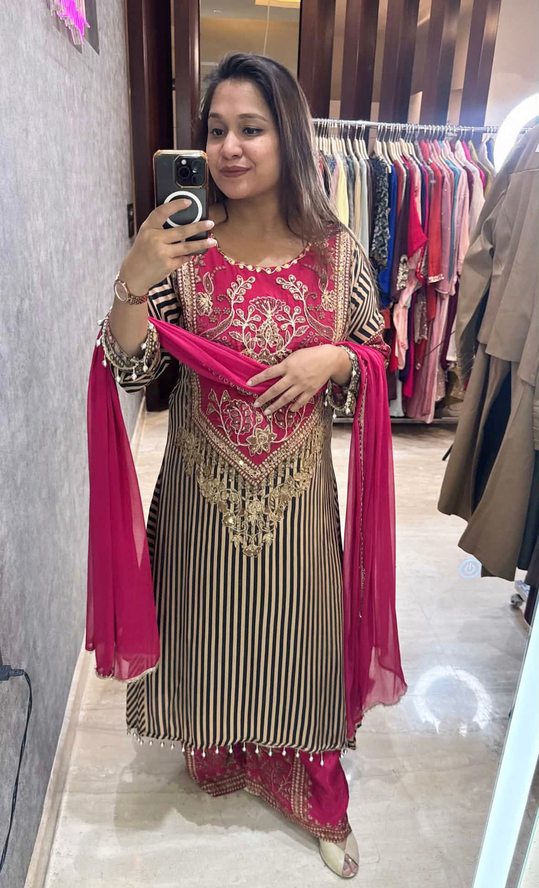 Tavisha suit set