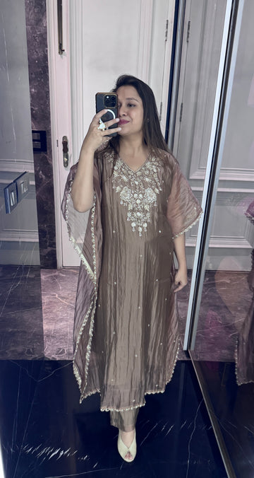 Thyra kaftan