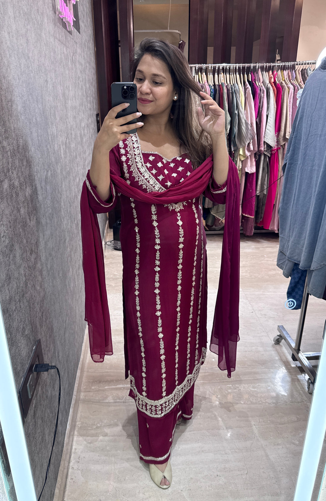 Yazrin Sharara suit