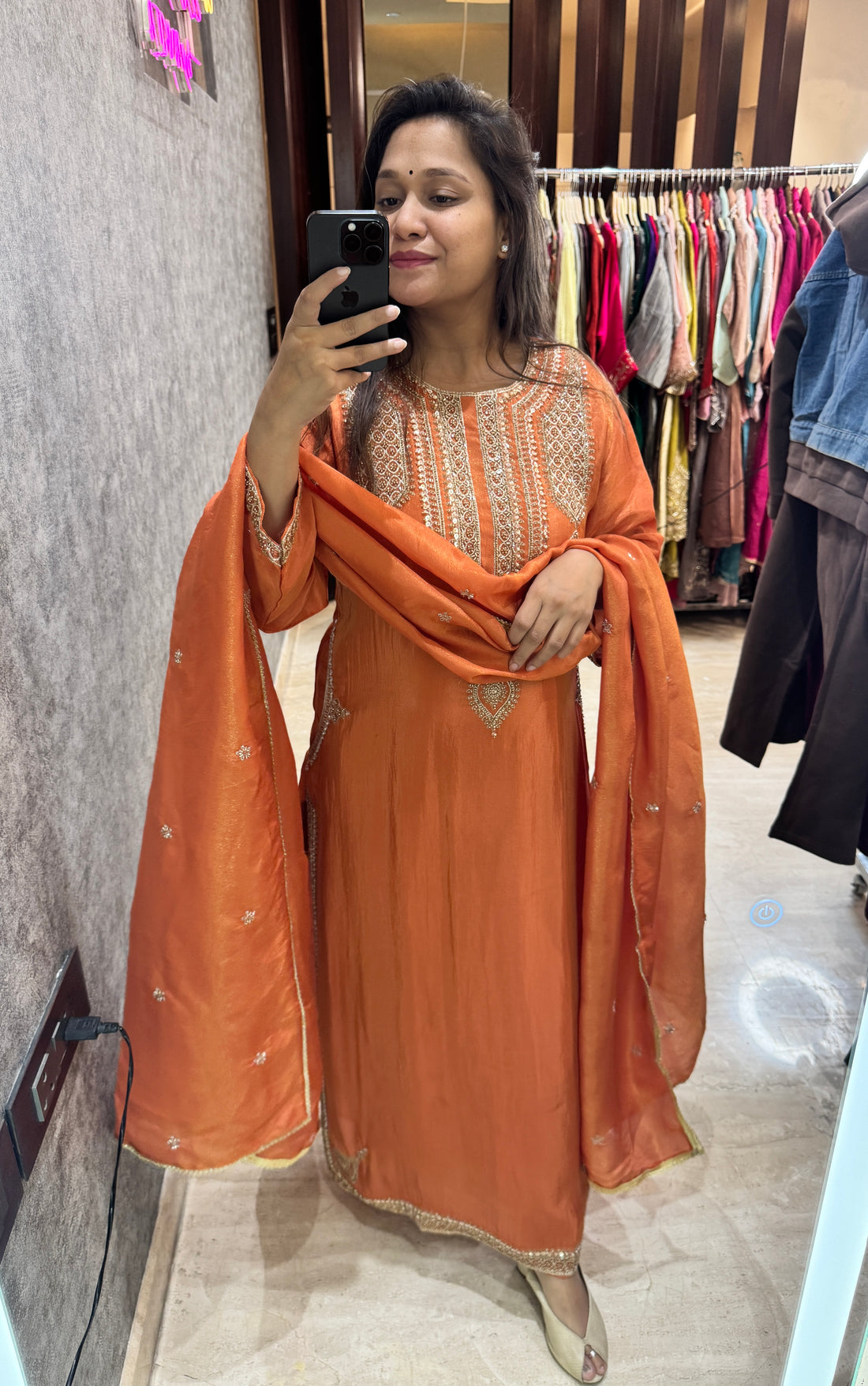 Azeemat Suit