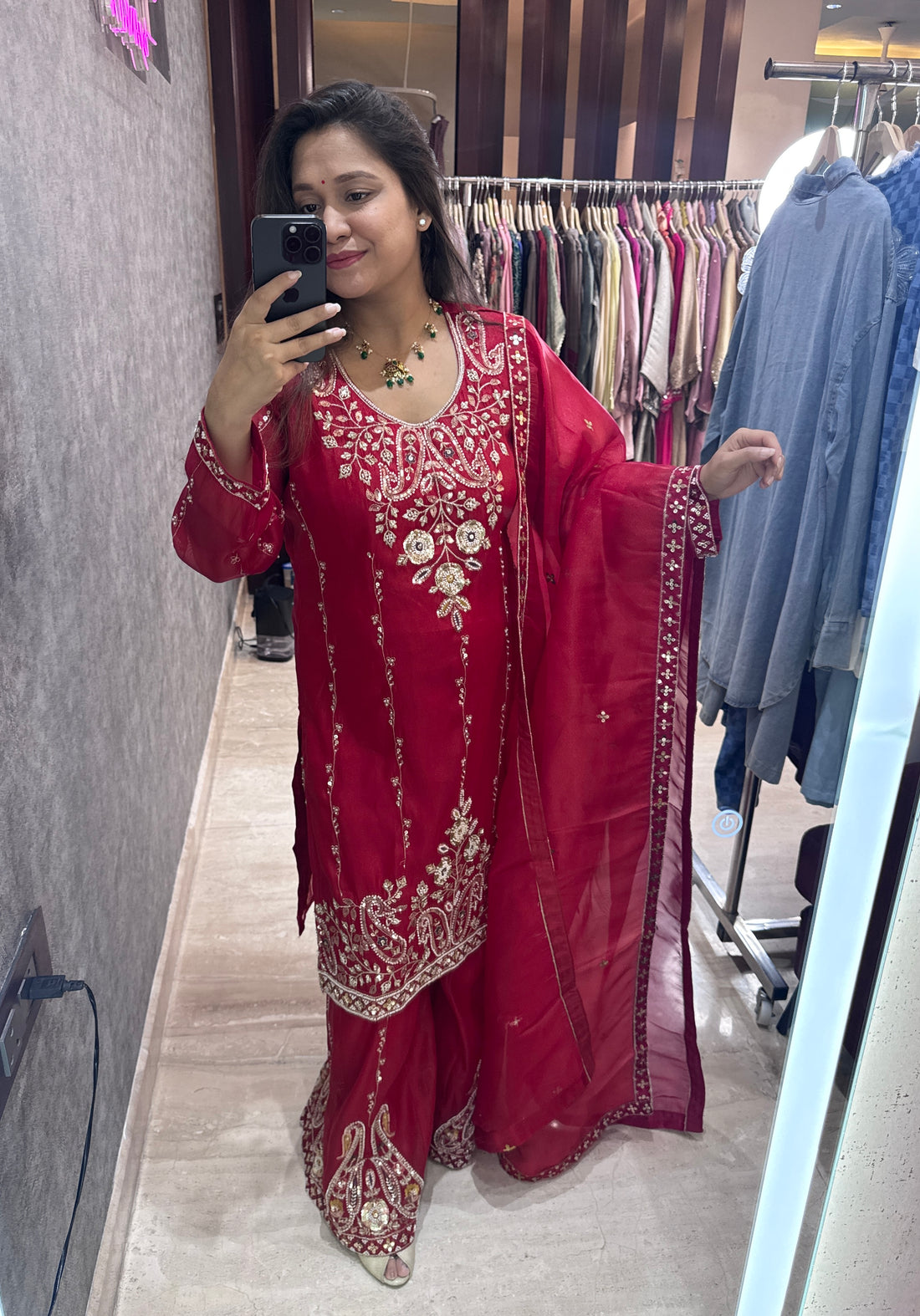 Riwayat sharara suit