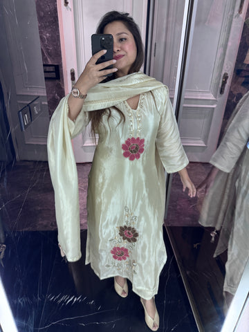Saima suit