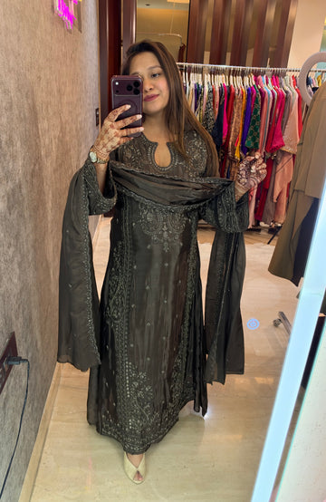 Zinnia Anarkali suit